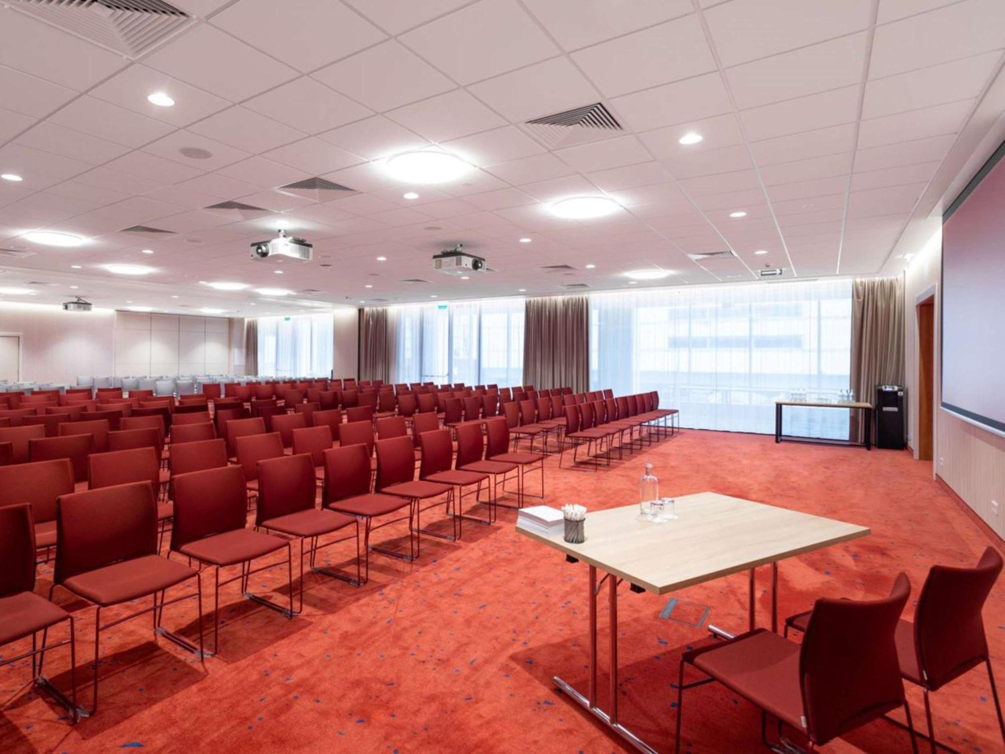 Mercure Centrum Hotel 4*